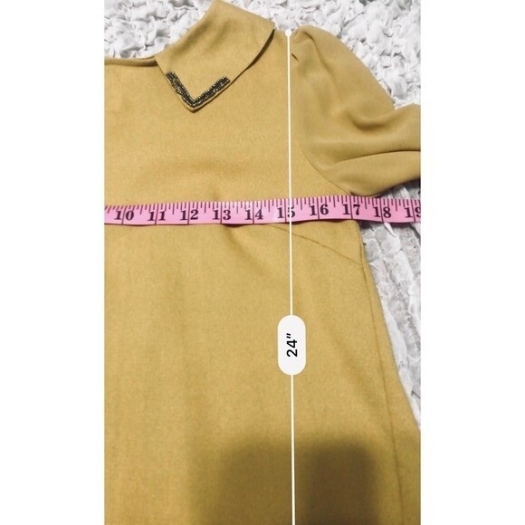 Esley yellow blouse long sleeve pleated on the back w/ beaded collar top size S - Picture 5 of 10